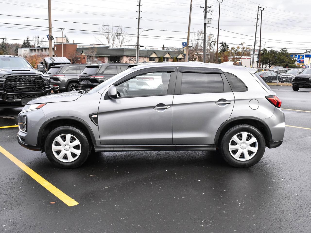 2022 Mitsubishi RVR ES Photo