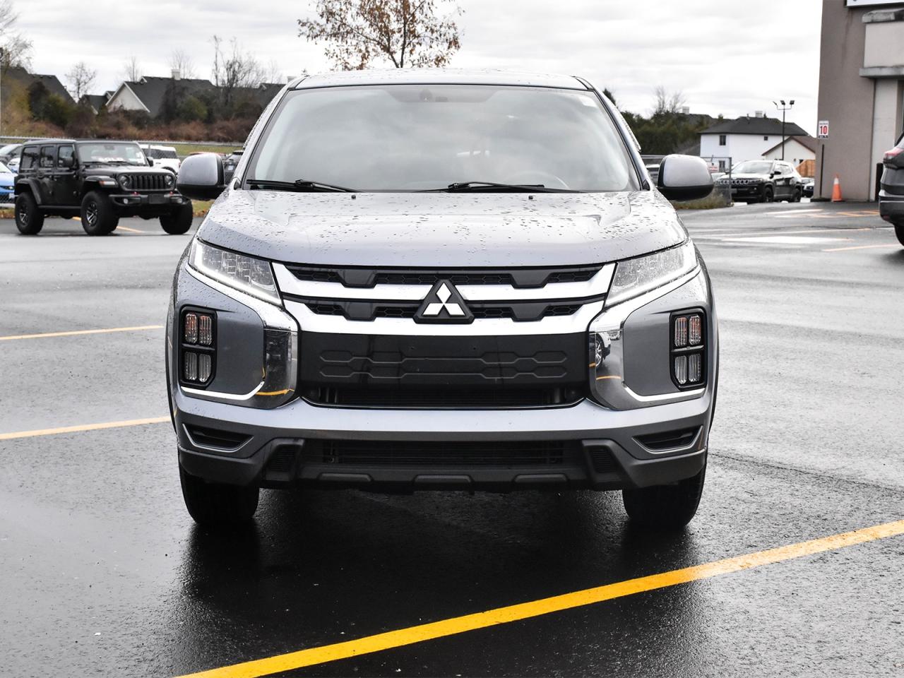 2022 Mitsubishi RVR ES Photo