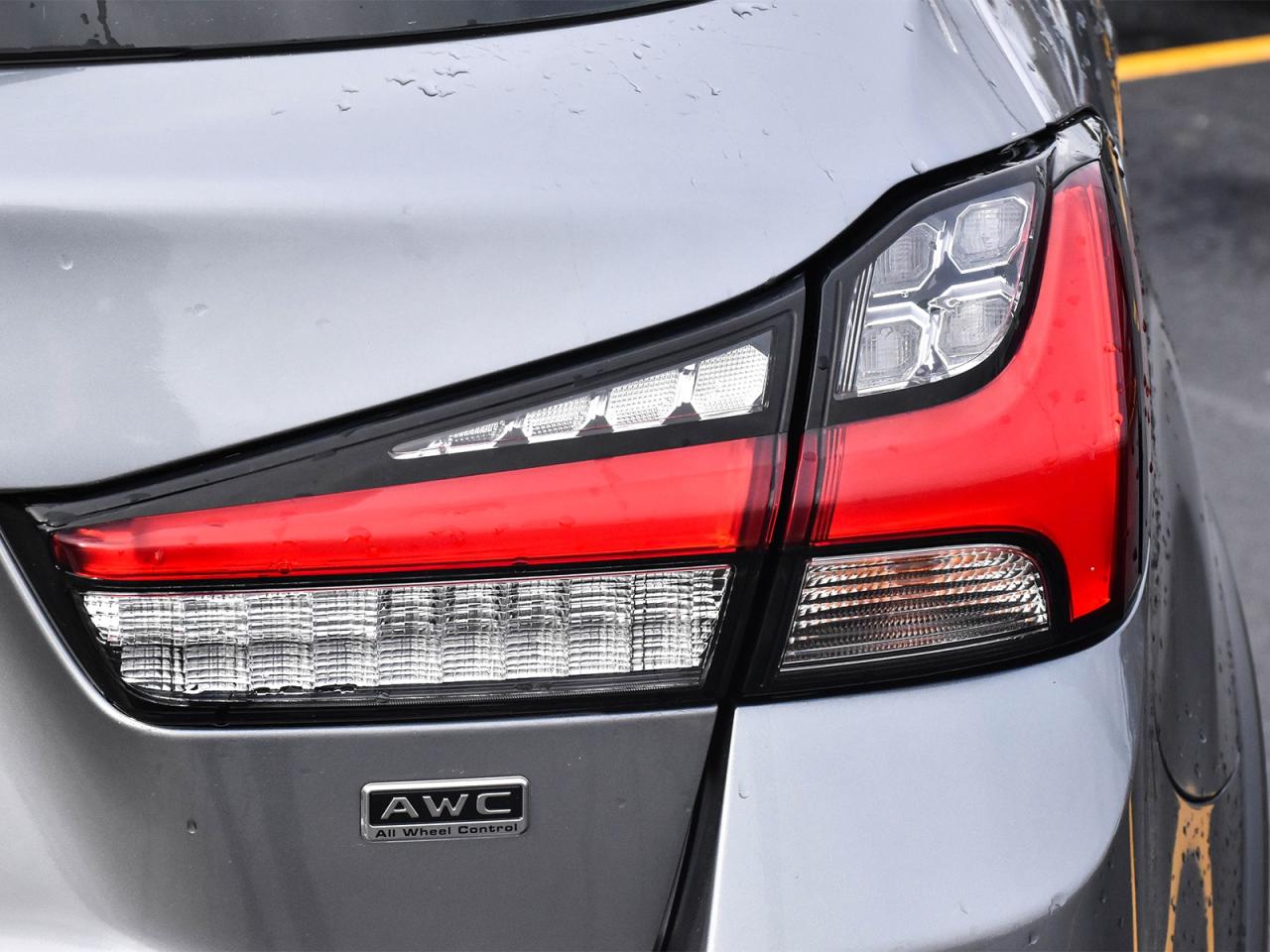 2022 Mitsubishi RVR ES Photo
