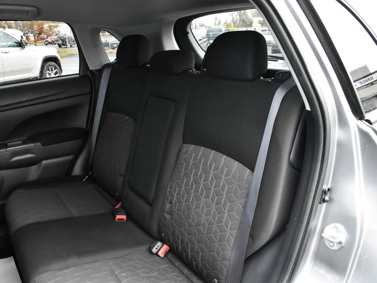 2022 Mitsubishi RVR ES Photo