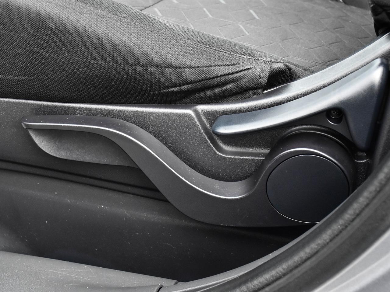 2022 Mitsubishi RVR ES Photo