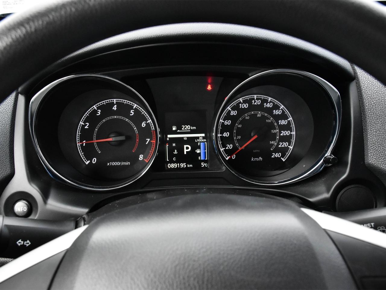 2022 Mitsubishi RVR ES Photo