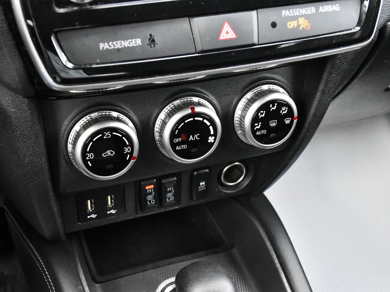 2022 Mitsubishi RVR ES Photo