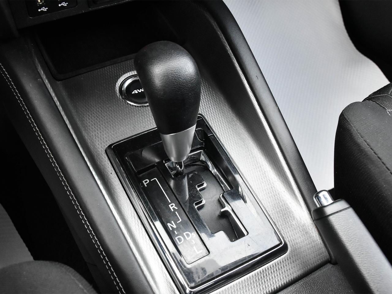 2022 Mitsubishi RVR ES Photo