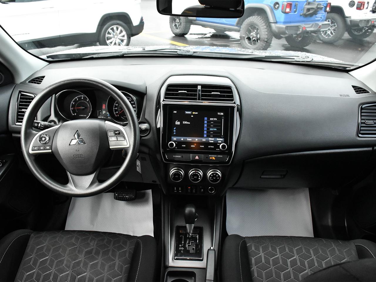 2022 Mitsubishi RVR ES Photo