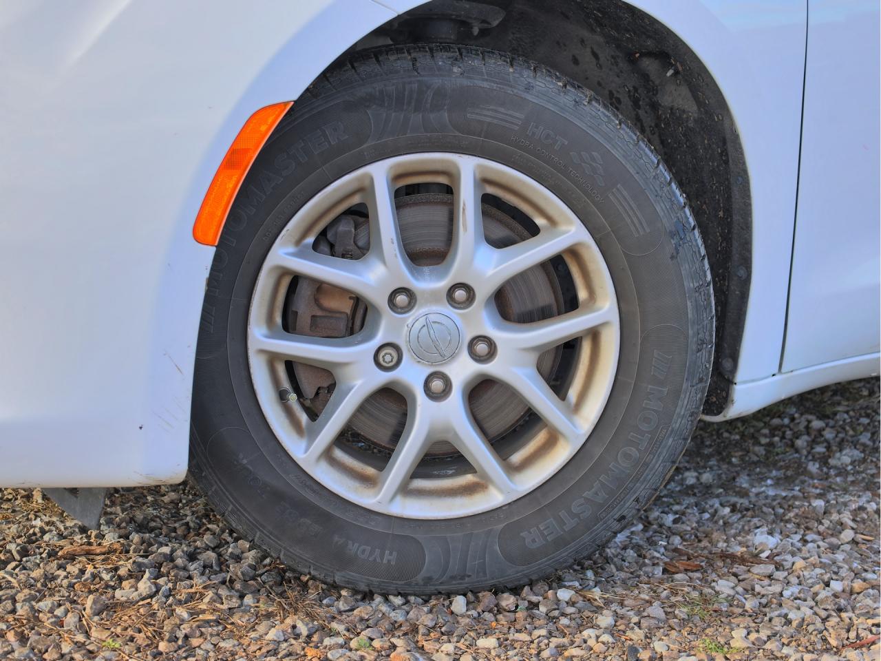 2019 Chrysler Pacifica Touring   Stow ’n Go   Tri-Zone Climate   CarPlay Photo