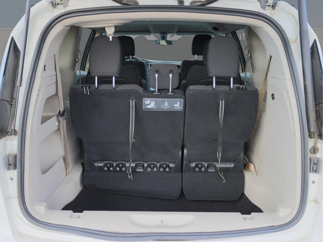 2019 Chrysler Pacifica Touring   Stow ’n Go   Tri-Zone Climate   CarPlay Photo