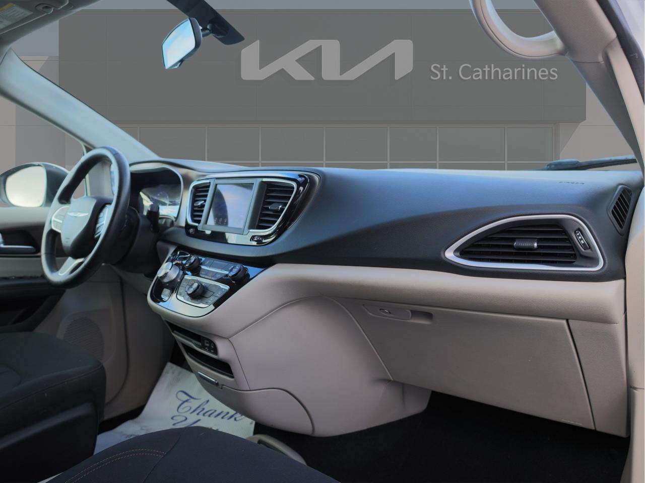 2019 Chrysler Pacifica Touring   Stow ’n Go   Tri-Zone Climate   CarPlay Photo