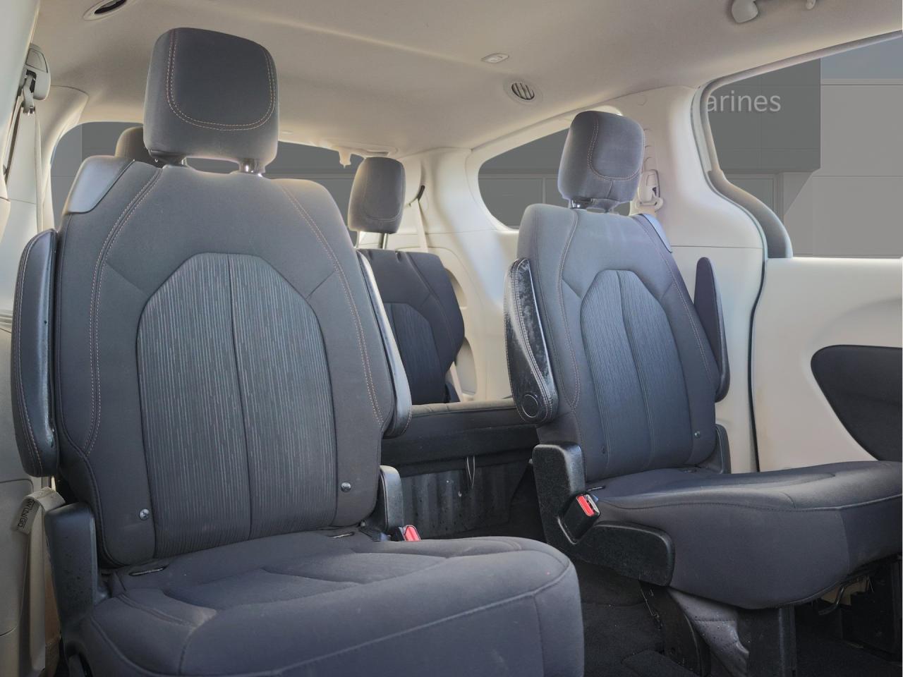 2019 Chrysler Pacifica Touring   Stow ’n Go   Tri-Zone Climate   CarPlay Photo