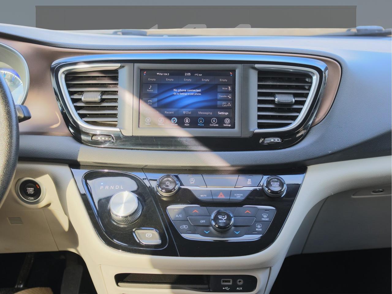 2019 Chrysler Pacifica Touring   Stow ’n Go   Tri-Zone Climate   CarPlay Photo
