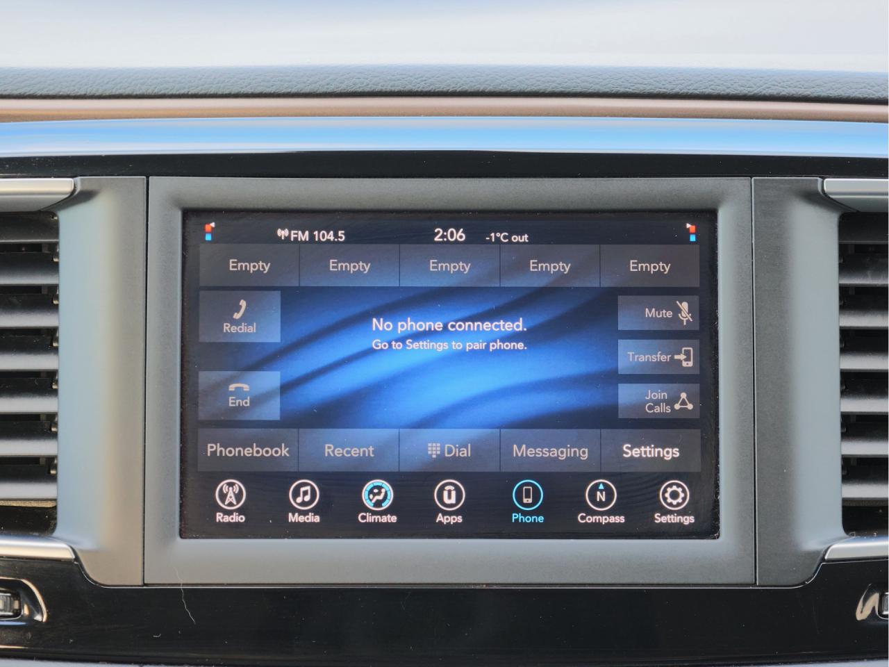 2019 Chrysler Pacifica Touring   Stow ’n Go   Tri-Zone Climate   CarPlay Photo