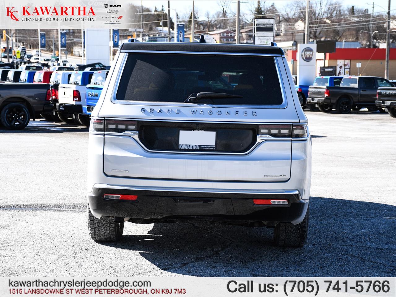 2023 Jeep Grand Wagoneer L Series III Photo