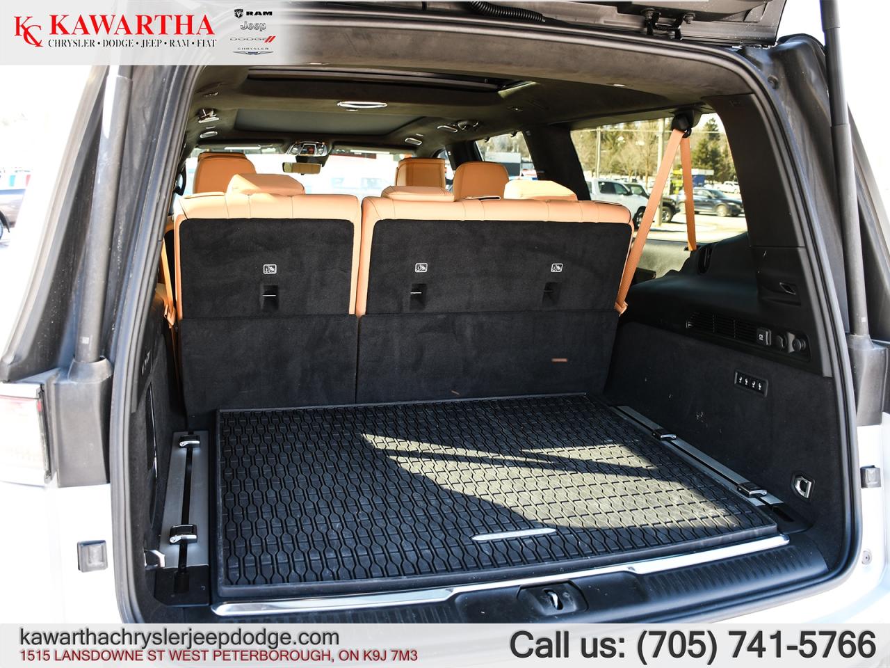 2023 Jeep Grand Wagoneer L Series III Photo