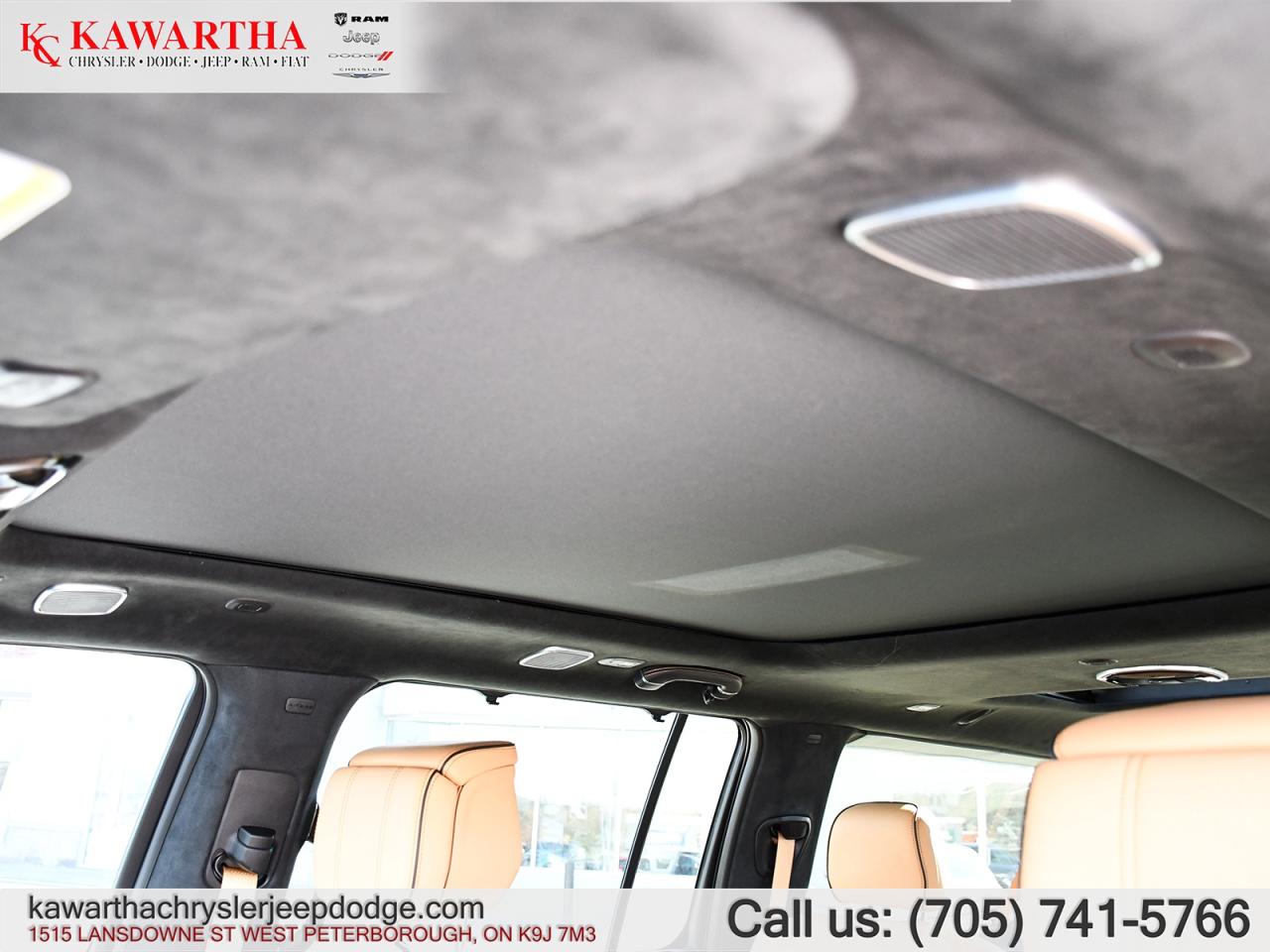 2023 Jeep Grand Wagoneer L Series III Photo