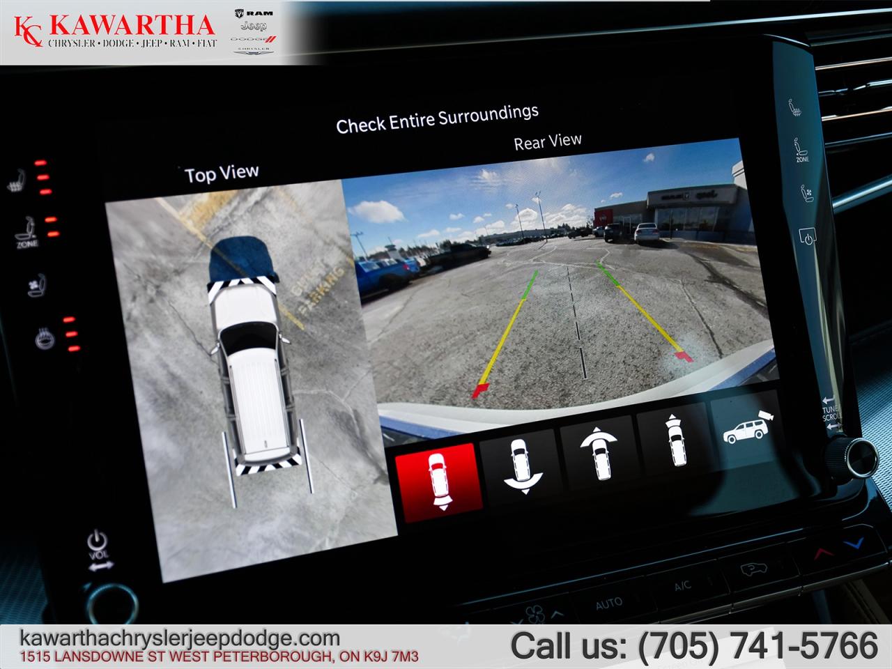 2023 Jeep Grand Wagoneer L Series III Photo