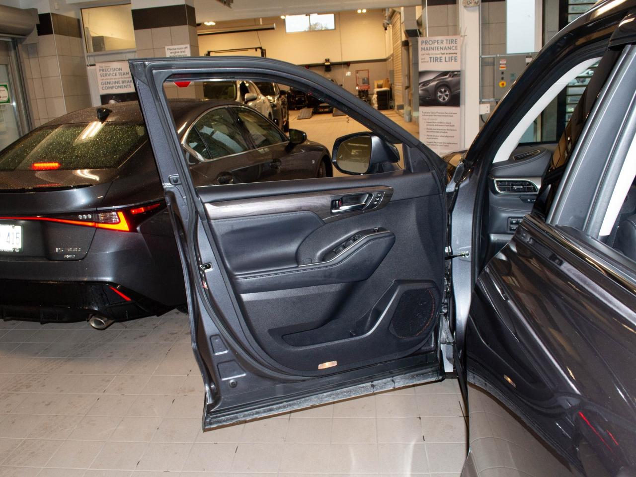 2024 Toyota Highlander LIMITED  Photo