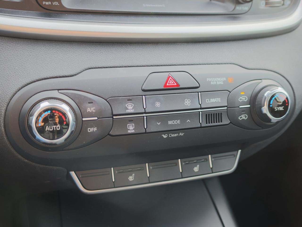 2017 Kia Sorento LX Turbo   AWD   Htd Seats   CarPlay   Rear Camera Photo