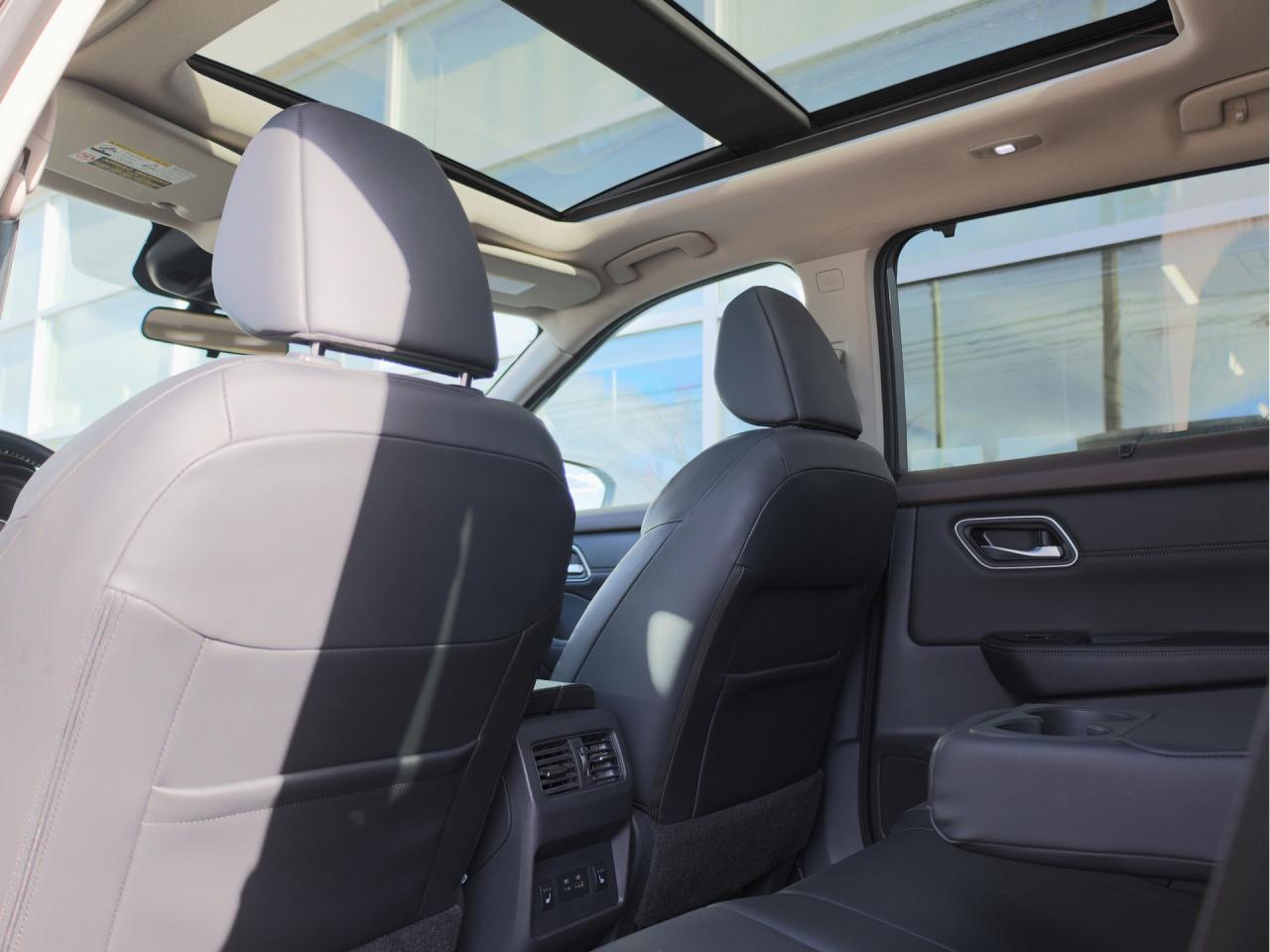 2021 Nissan Rogue SV AWD   360° Cam   Power Liftgate   Remote Start Photo