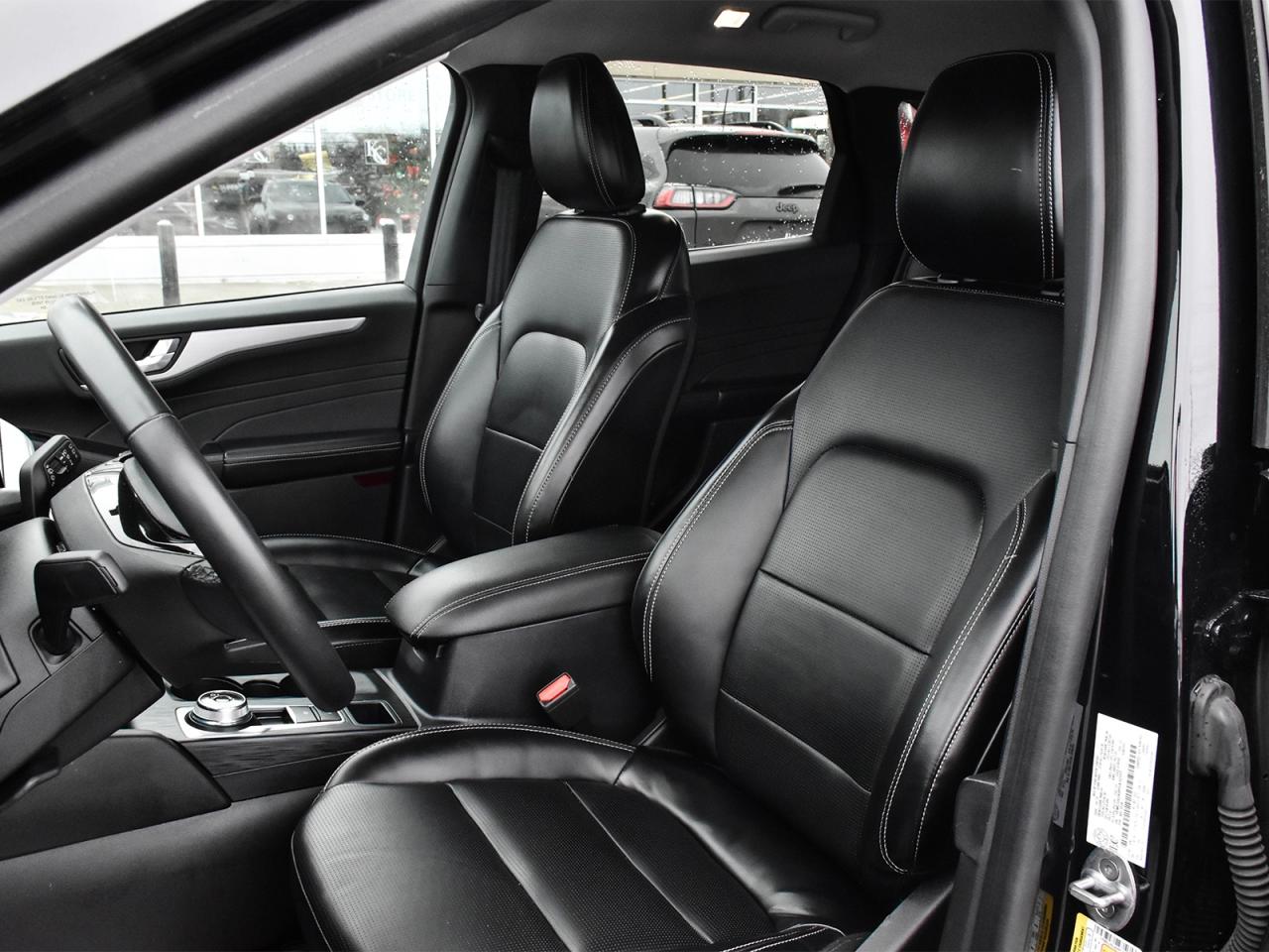 2023 Ford Escape Platinum Photo