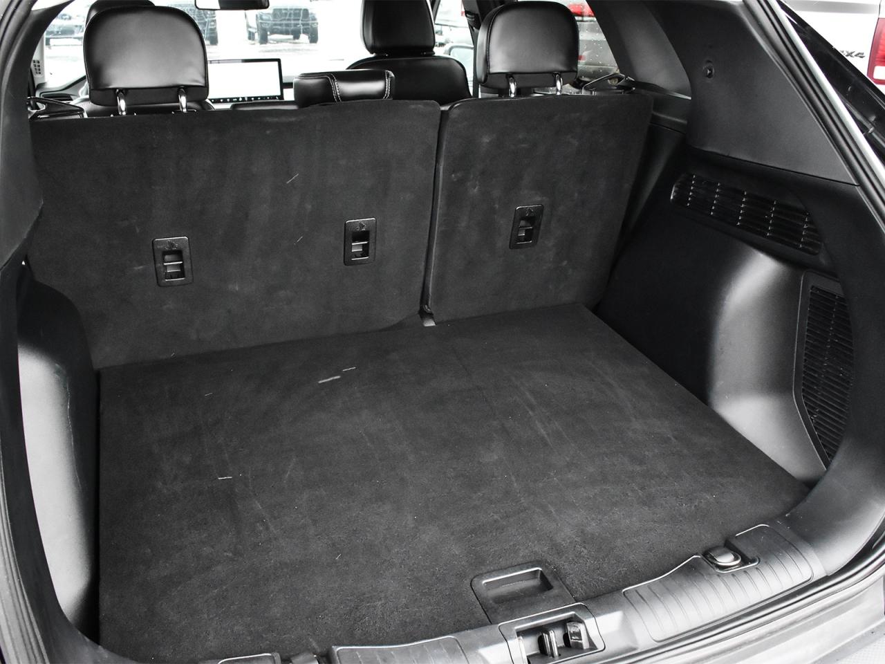 2023 Ford Escape Platinum Photo