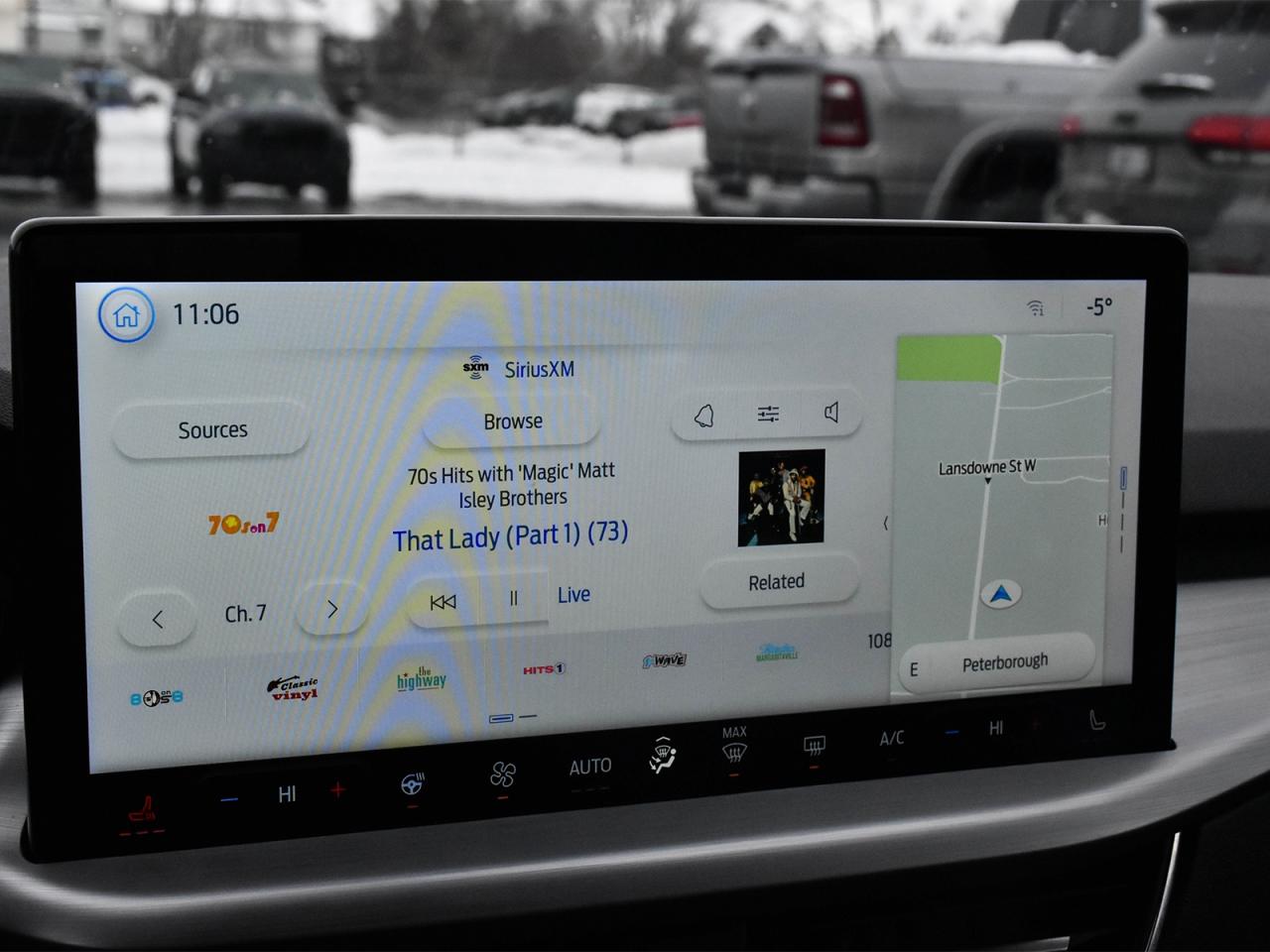 2023 Ford Escape Platinum Photo