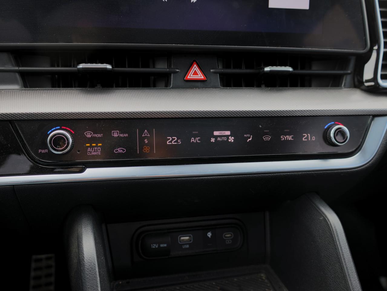 2024 Kia Sportage EX Premium   Pwr Liftgate   Cooled & Memory Seat Photo