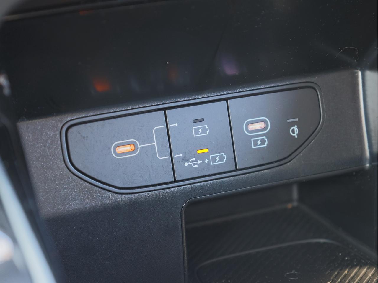 2025 Kia Sorento X-Line AWD   Demonstrator Photo