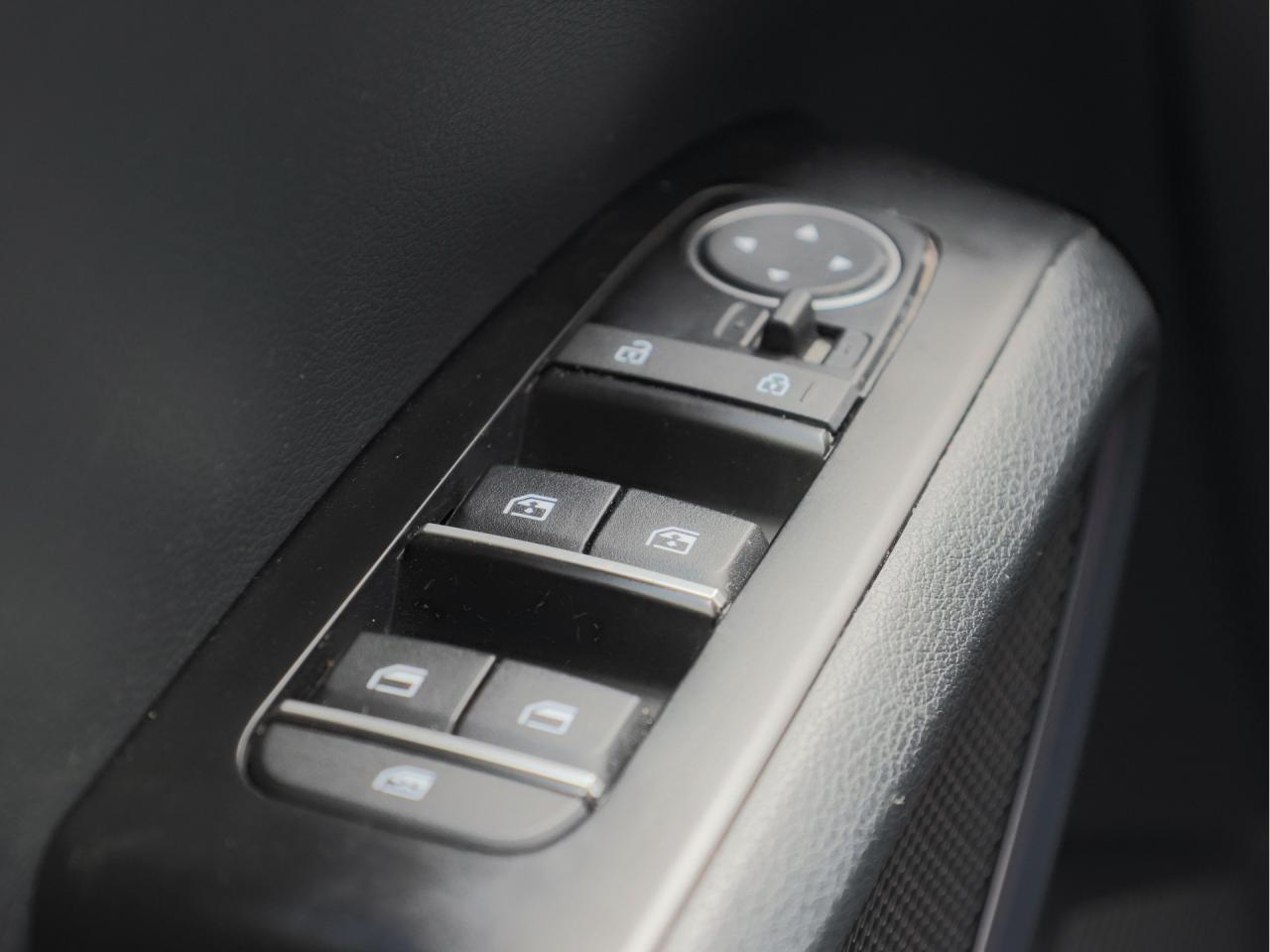 2023 Kia Soul EX Premium   Remote Start   Nav   Power Sunroof Photo