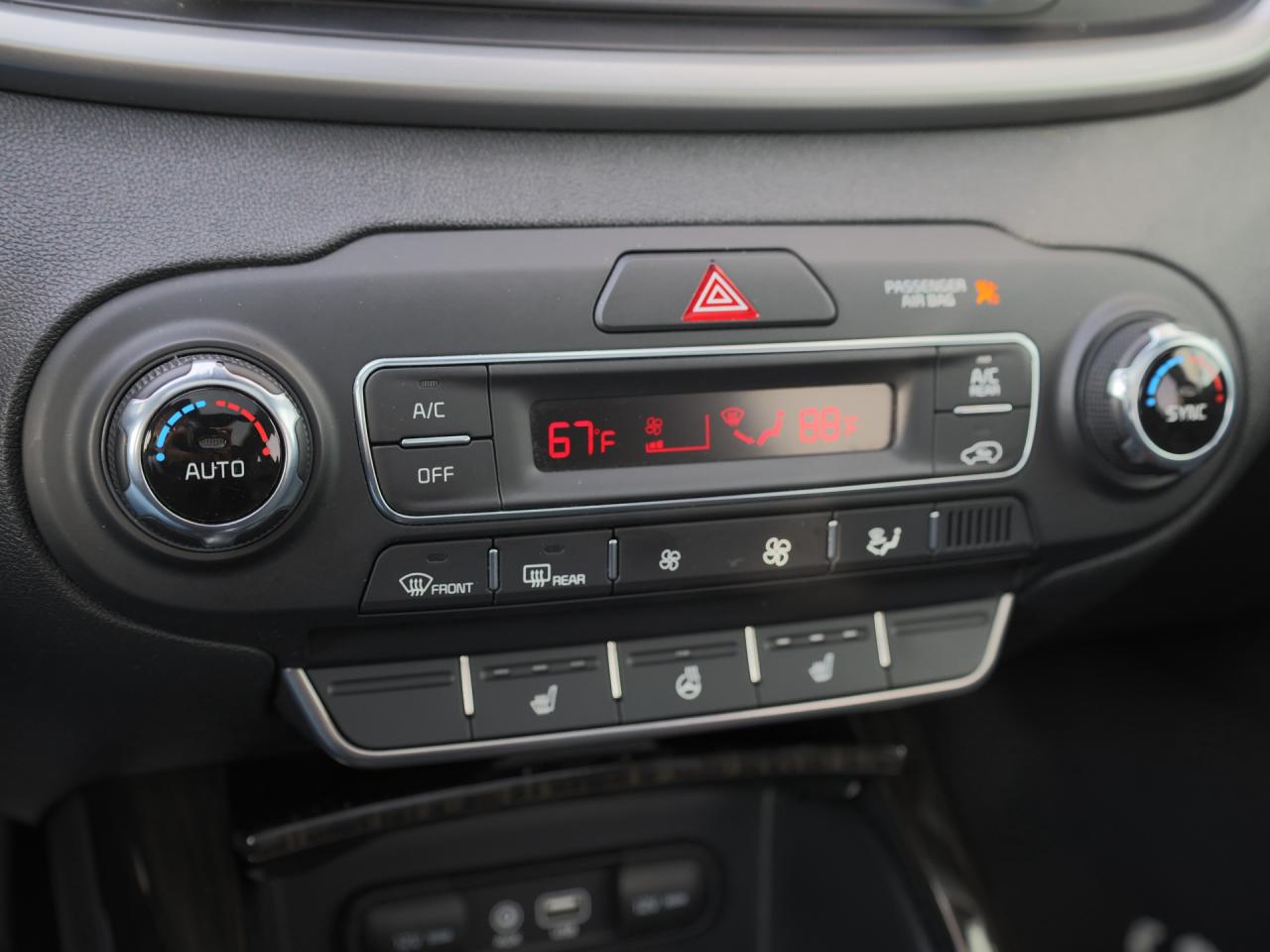 2020 Kia Sorento EX+ AWD   Panoramic Sunroof   Htd Seats   CarPlay Photo