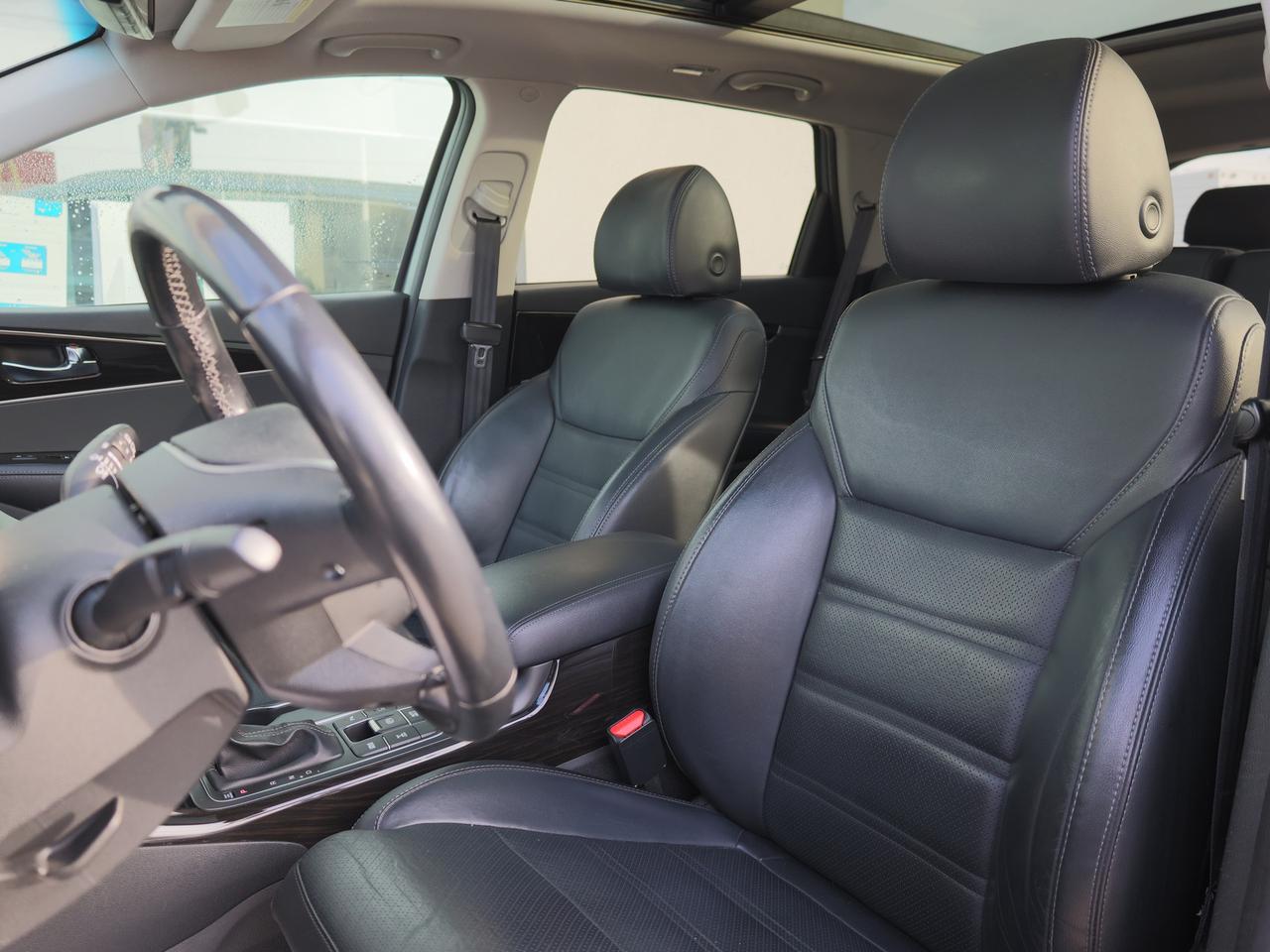 2020 Kia Sorento EX+ AWD   Panoramic Sunroof   Htd Seats   CarPlay Photo