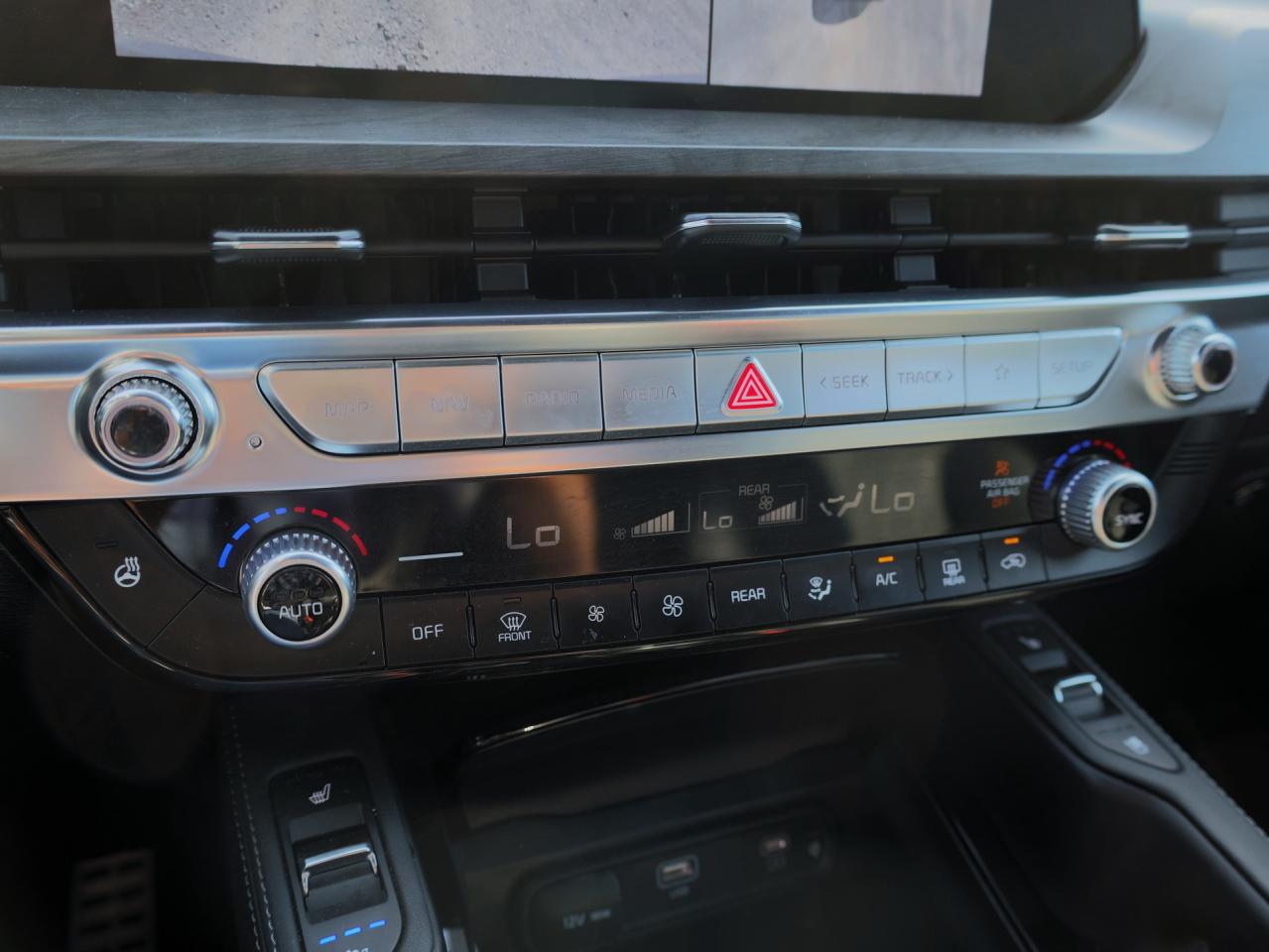 2024 Kia Telluride X-line AWD   Demonstrator Photo