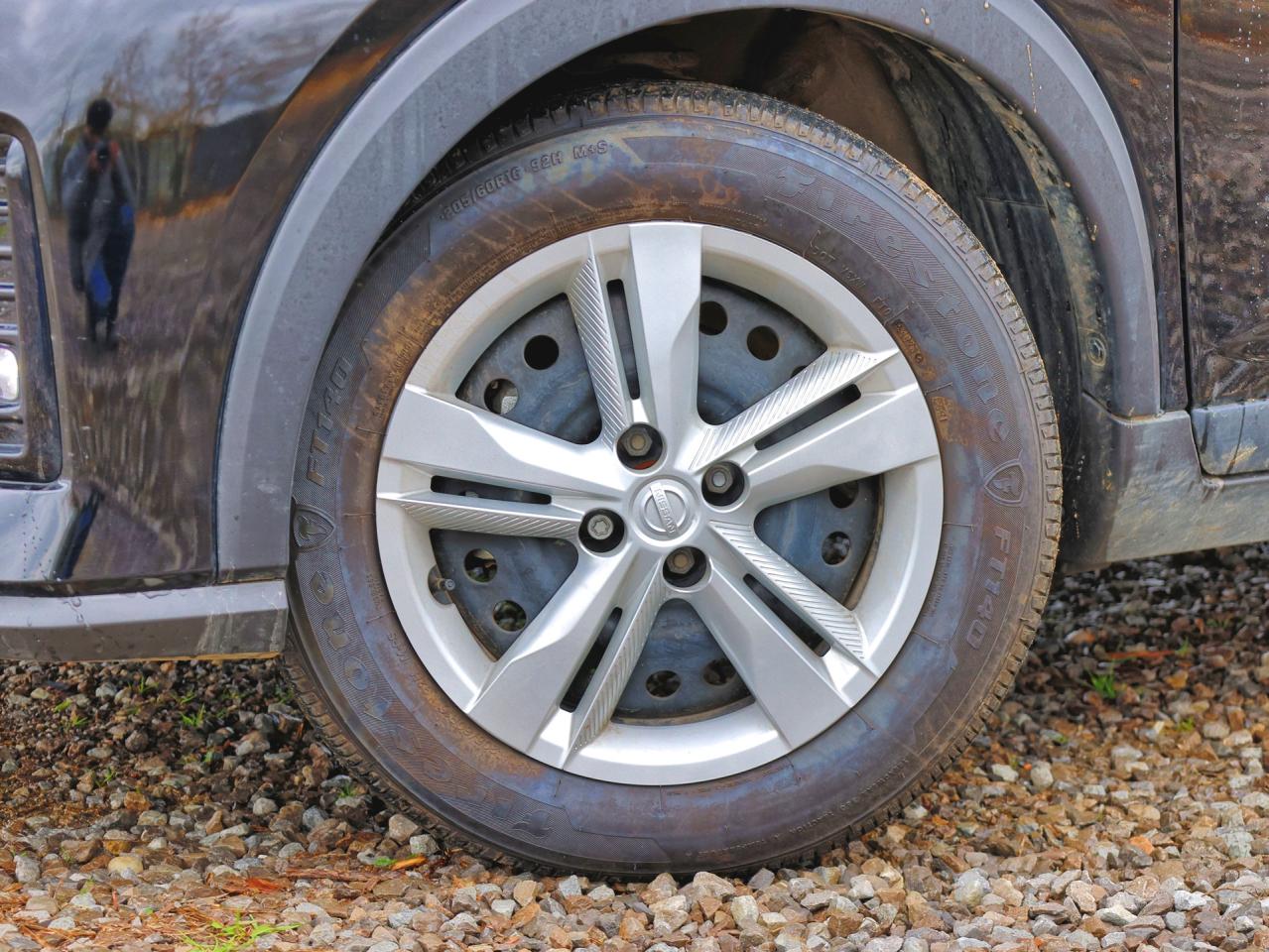 2024 Nissan Kicks S   CarPlay   Blind Spot Warning   Rear Camera Photo