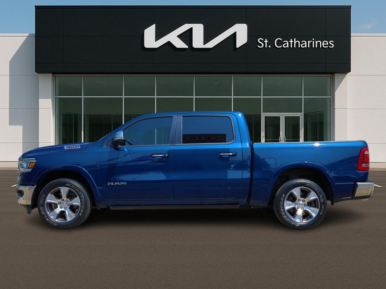 2022 RAM 1500 Laramie 4x4   Climate Ctrl   Htd Steering   Navi Photo2