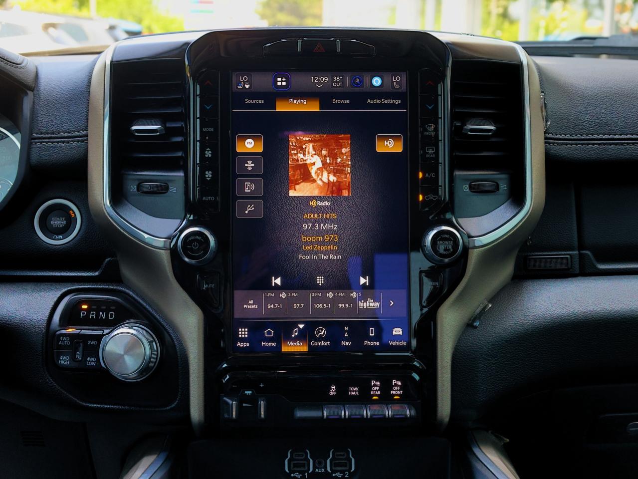 2022 RAM 1500 Laramie 4x4   Climate Ctrl   Htd Steering   Navi Photo