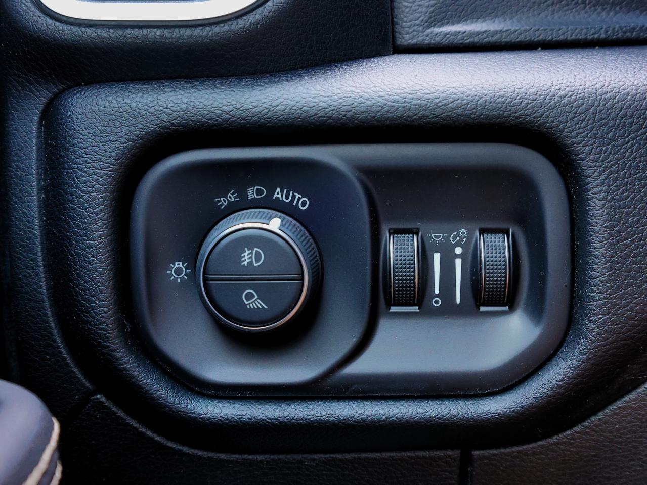 2022 RAM 1500 Laramie 4x4   Climate Ctrl   Htd Steering   Navi Photo