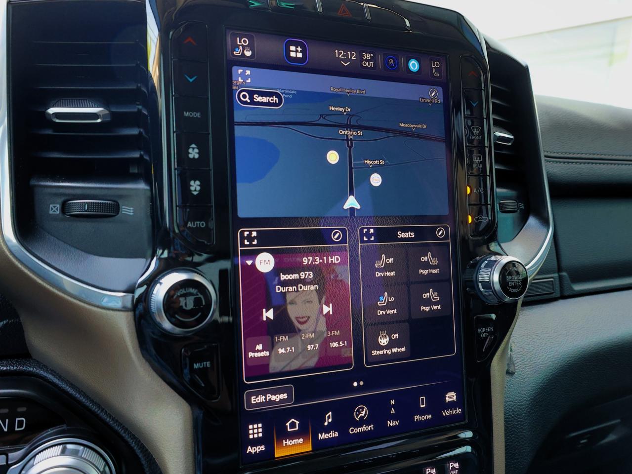 2022 RAM 1500 Laramie 4x4   Climate Ctrl   Htd Steering   Navi Photo