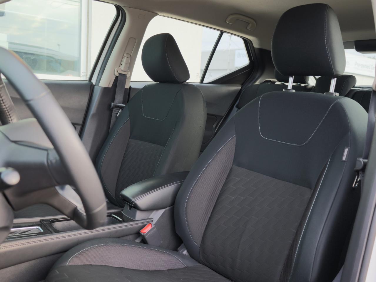 2023 Nissan Kicks SV   Special Edition   Climate Ctrl   Black Alloy Photo