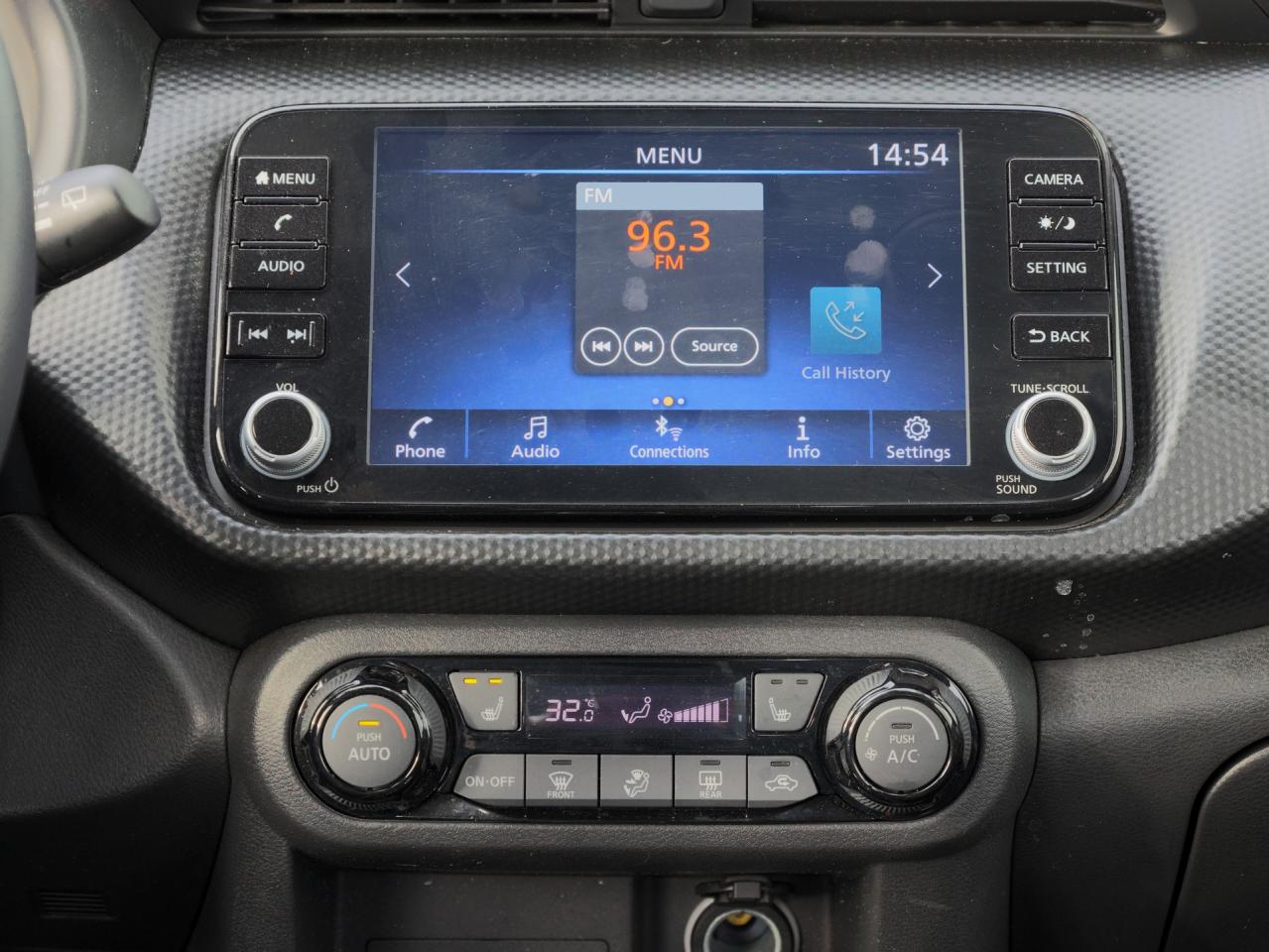 2023 Nissan Kicks SV   Special Edition   Climate Ctrl   Black Alloy Photo