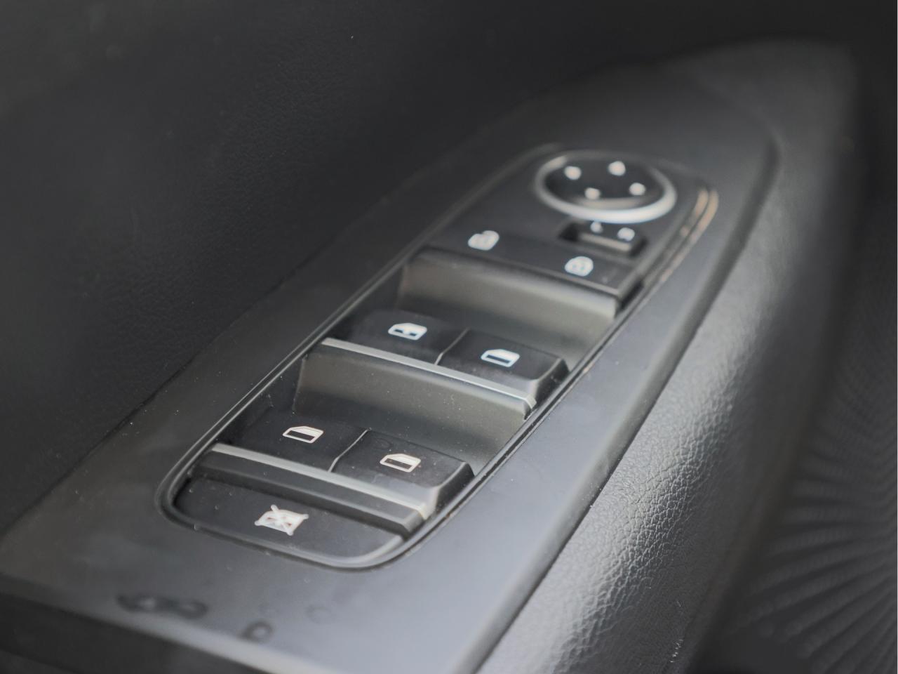 2024 Kia Forte LX   Heated Seats   Apple CarPlay   Rear Camera Photo