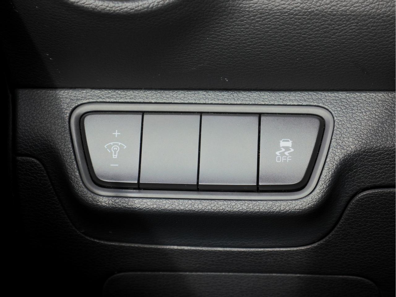 2024 Kia Forte LX   Heated Seats   Apple CarPlay   Rear Camera Photo