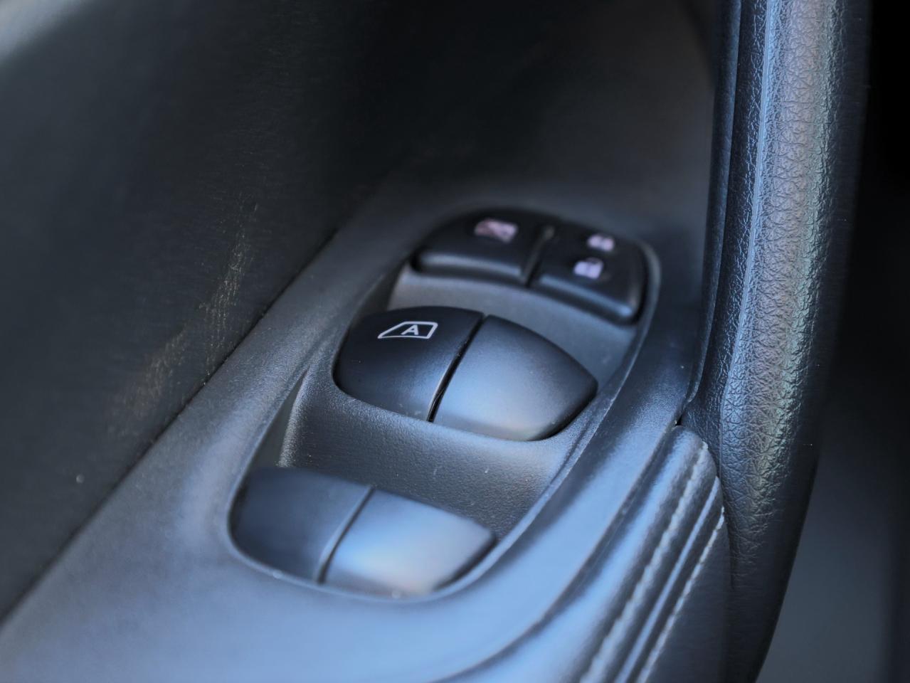 2023 Nissan Qashqai SV AWD   Smart Cruise   Sunroof   Climate Ctrl Photo