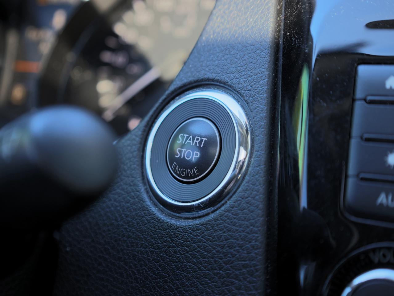 2023 Nissan Qashqai SV AWD   Smart Cruise   Sunroof   Climate Ctrl Photo