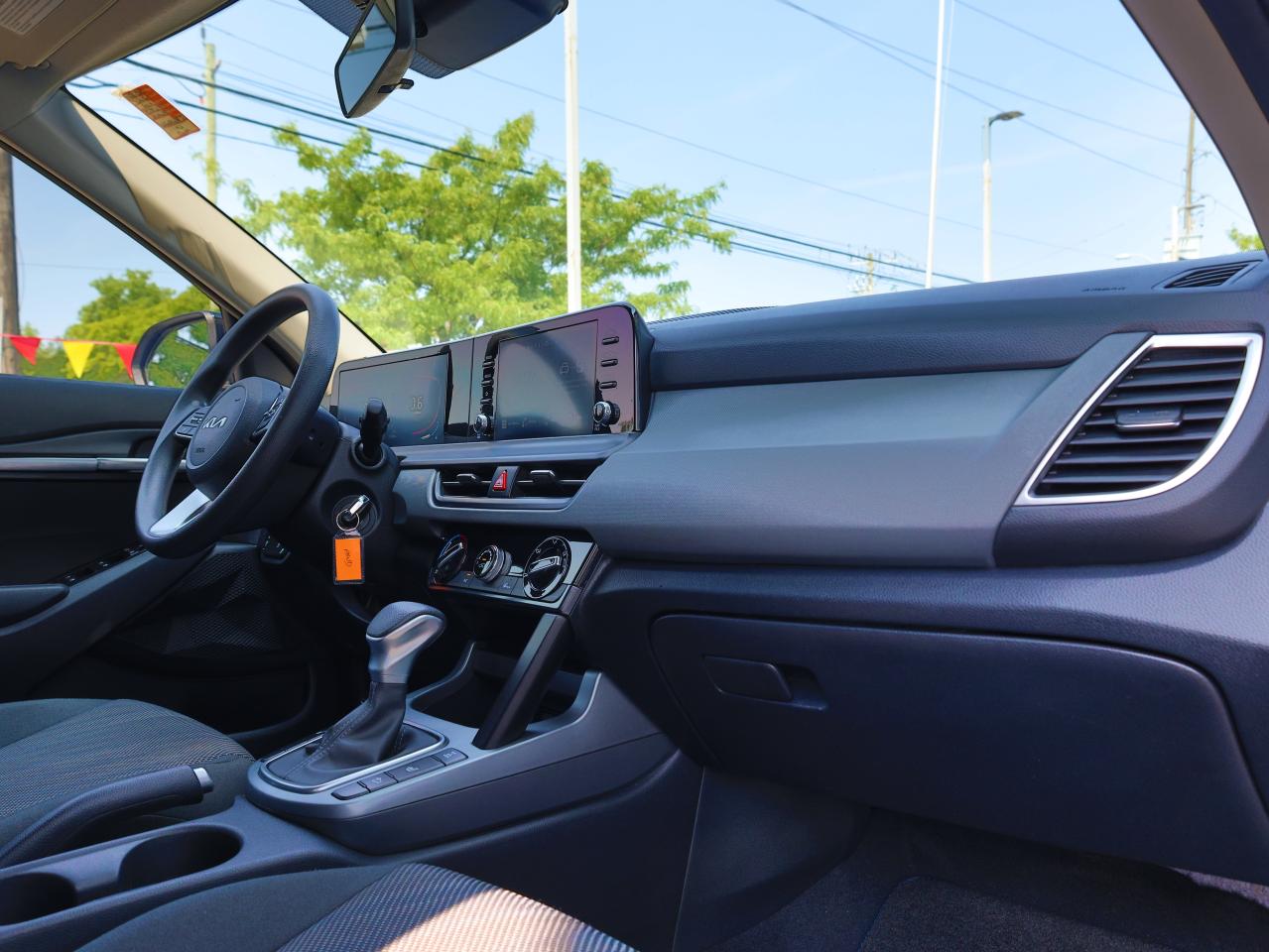 2025 Kia Seltos LX AWD   Blindspot Alert   Heated Seat   Cruise Photo