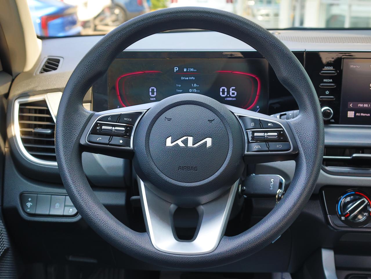 2025 Kia Seltos LX AWD   Blindspot Alert   Heated Seat   Cruise Photo