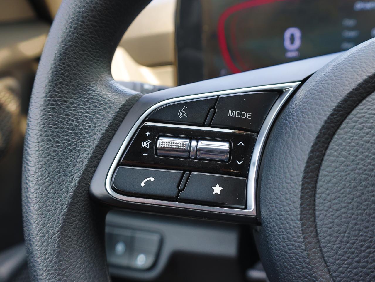 2025 Kia Seltos LX AWD   Blindspot Alert   Heated Seat   Cruise Photo