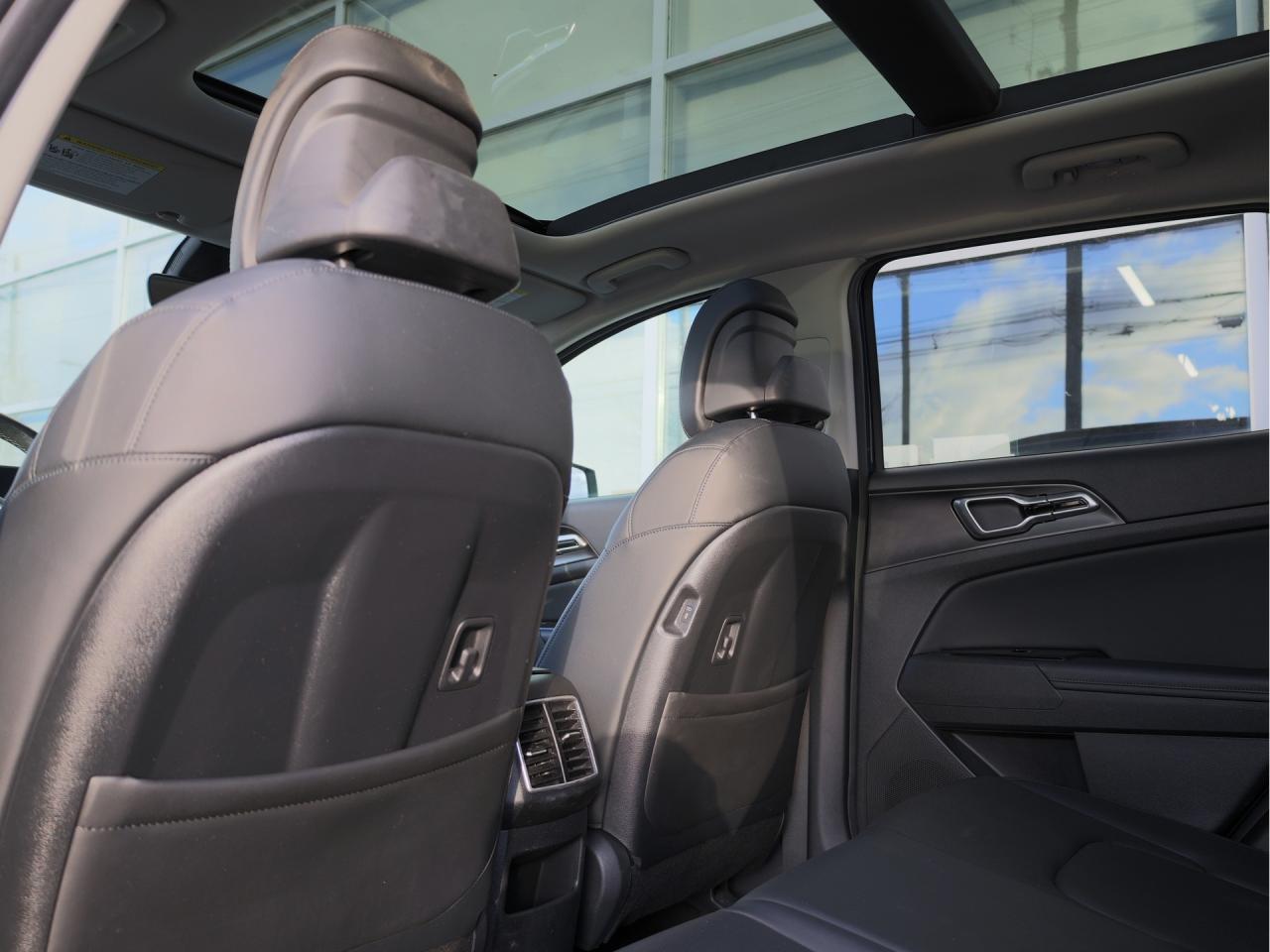 2023 Kia Sportage EX AWD   Panoramic Roof   NAV   Adaptive Cruise Photo