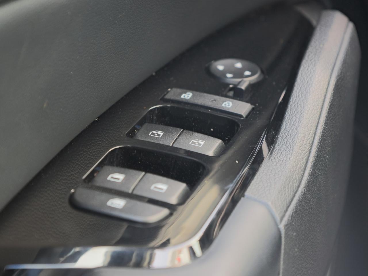 2023 Kia Sportage EX AWD   Panoramic Roof   NAV   Adaptive Cruise Photo