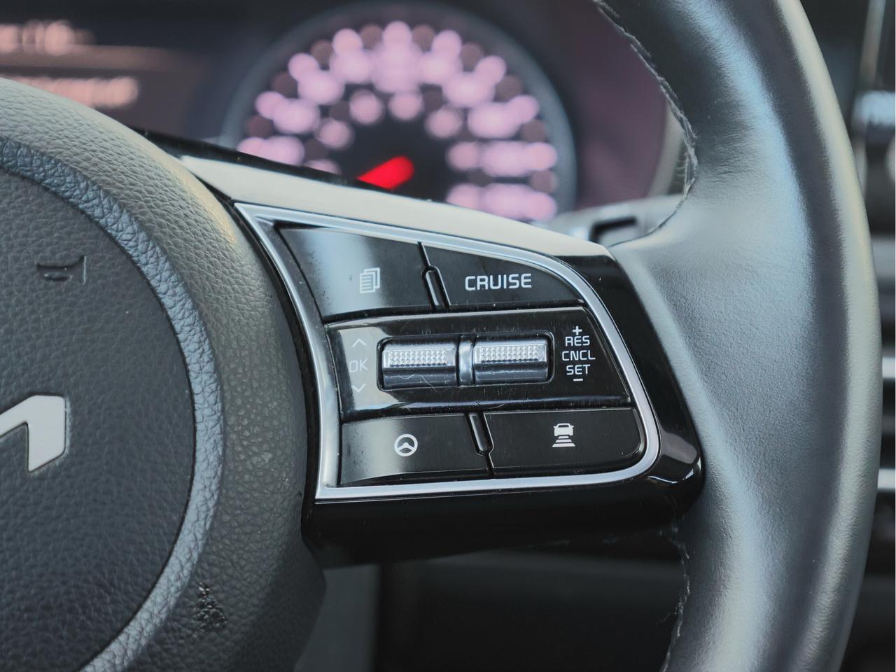 2023 Kia Seltos EX Premium   Navigation   Smart Cruise   Cool Seat Photo