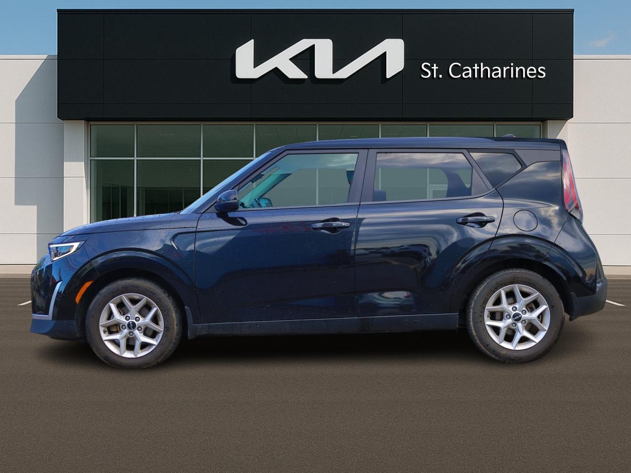 2023 Kia Soul EX   Apple CarPlay   Htd Seats   Blindspot Alrt Photo