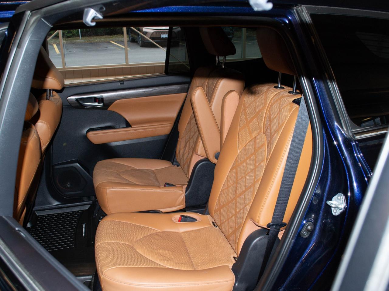 2023 Toyota Highlander Hybrid LIMITED Photo